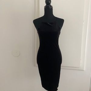 Black Form Fitting Satin Dress • S• Forever 21